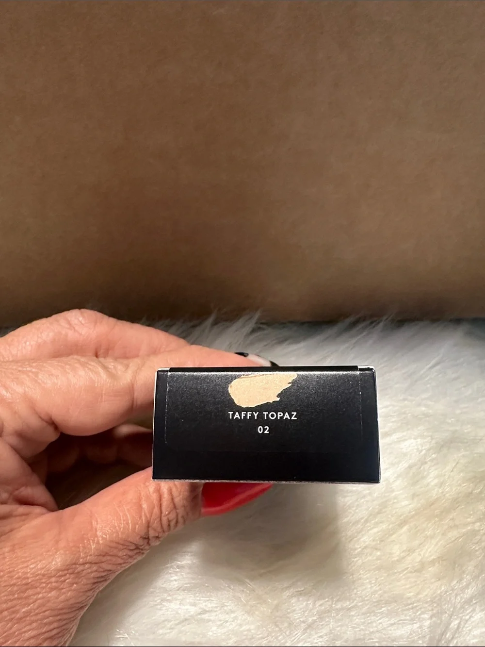 Fenty Beauty Pro Filt'r Hydrating Primer – Taffy Topaz (02) Bottle & Box